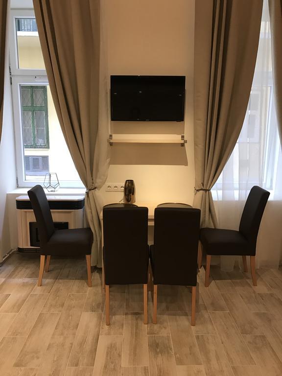 Goldcentral Apartment Gozsdu Budapest Ngoại thất bức ảnh